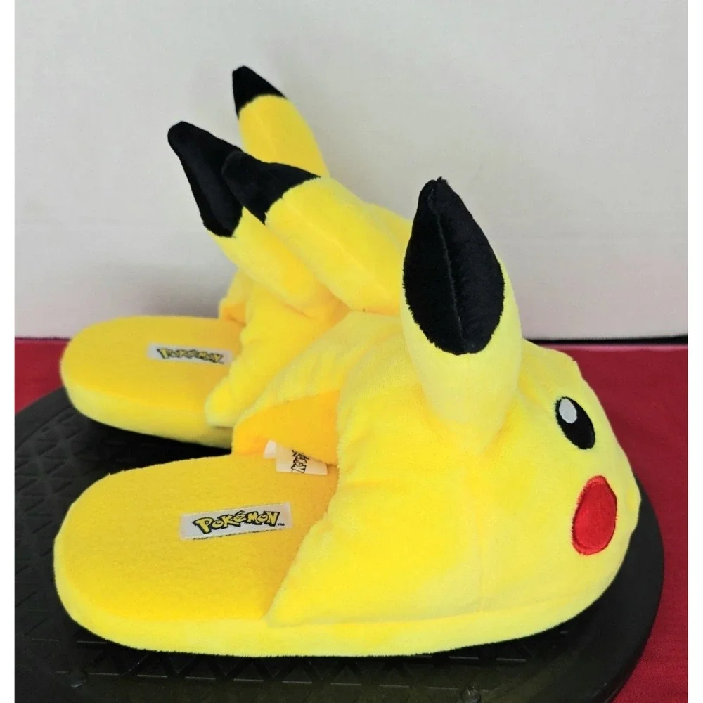 Big Kid's Pikachu Pokémon Slippers Size‎ 11/12 NWOT'S Yellow